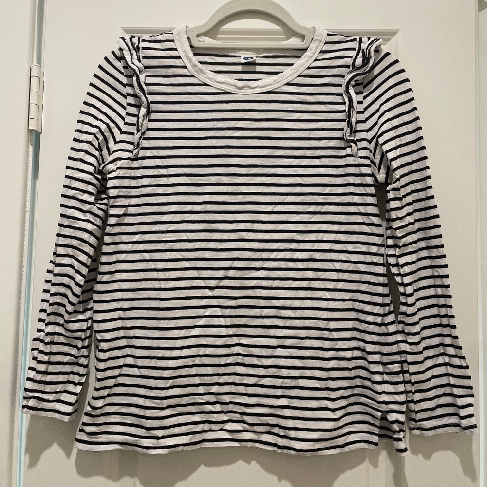 Old Navy Black and White Striped Long Sleeve Shirt - Size M